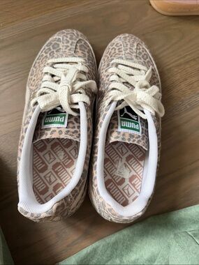Puma Arizona Women's Leopard Print Sneakers in Beige and Cream